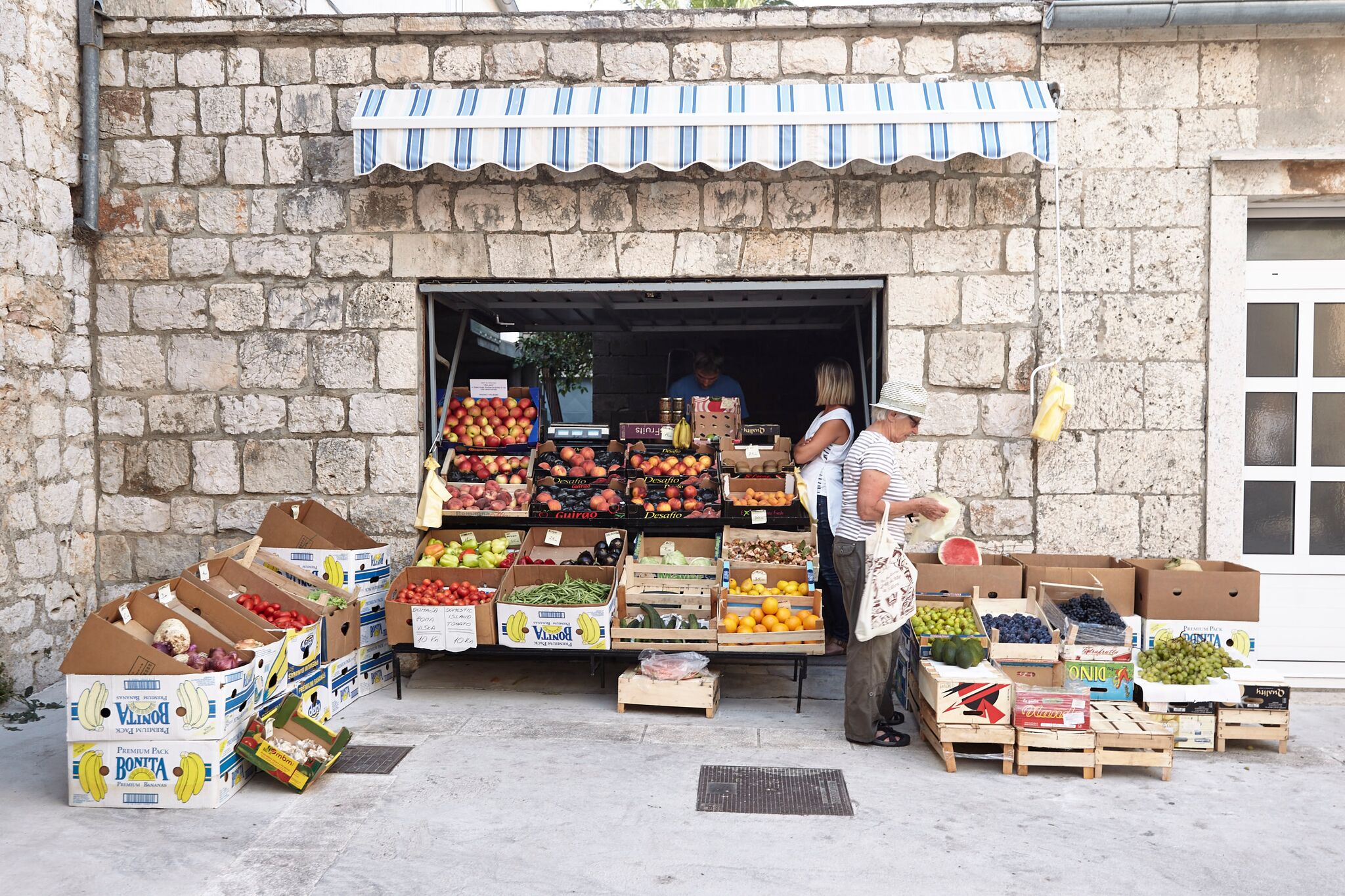 Croatia small group sailing tour Split to Dubrovnik flotilla of yachts